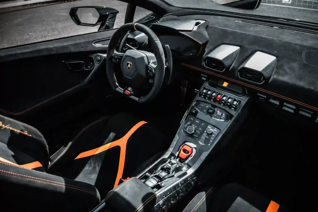 2021 lamborghini urus interior image